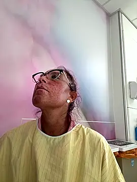 Snapshot of Angel-LinaX chatting on January 10, 2026, 12:18 pm Angel-LinaX online show from January 10, 2026, 12:18 pm