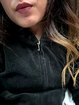 Angel-pune001 online show from December 15, 2025, 3:38 pm