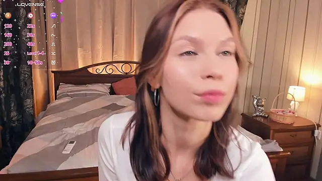 EvaStar1ight online show from November 29, 2025, 8:01 pm