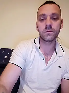 Baiat Finut1 online show from November 10, 2025, 2:43 am