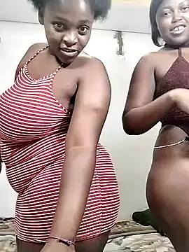 SweetSavage18 online show from December 3, 2025, 8:18 pm