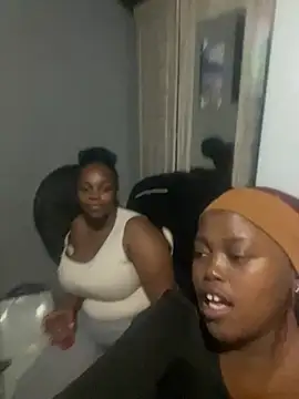 Snapshot of SweetSavage18 chatting on June 12, 2026, 7:46 pm SweetSavage18 online show from June 12, 2026, 7:46 pm