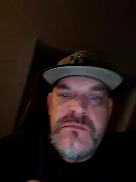 SaskiaFeuchtesLoch online show from November 3, 2025, 1:19 am