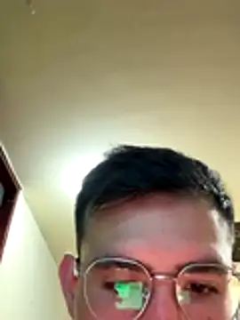 Axelcherry online show from November 5, 2025, 3:28 am