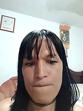 PaulinaLondra2 online show from November 4, 2025, 11:59 pm