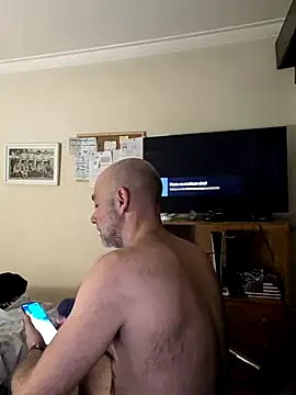 casalhottuga online show from November 7, 2025, 9:15 pm