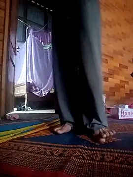 LenaLy2k online show from December 3, 2025, 12:07 am