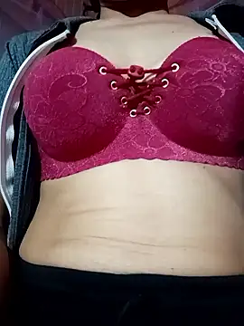 LenaLy2k online show from January 14, 2026, 5:02 am