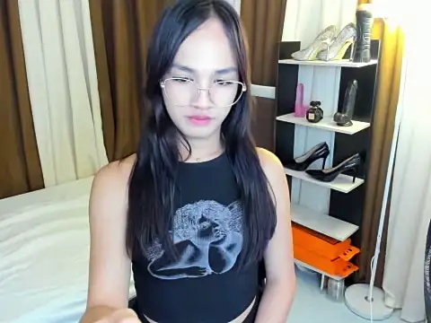 PetiteAsianTrisha online show from January 5, 2026, 5:27 pm