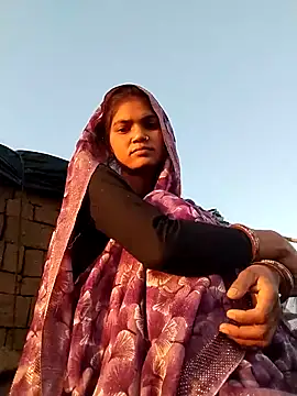 Jooli cuty online show from February 7, 2026, 1:53 am