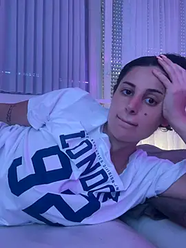 jojoa23 online show from April 14, 2026, 12:00 pm