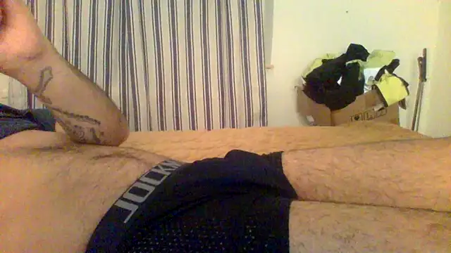 Camiin20 online show from February 13, 2026, 8:05 pm