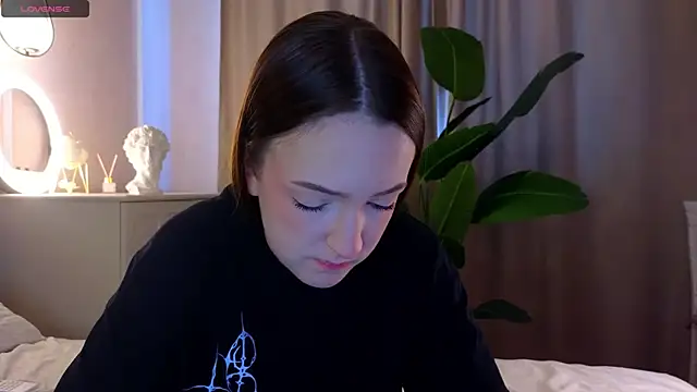 FrancesMason online show from March 3, 2026, 6:19 am