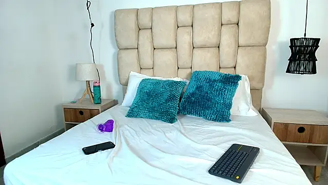 Snapshot of KimberlyFox_t chatting on November 5, 2025, 12:38 pm KimberlyFox t online show from November 5, 2025, 12:38 pm