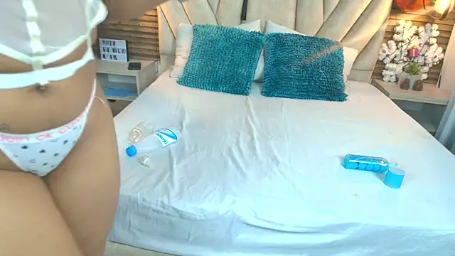 Snapshot of KimberlyFox_t chatting on January 6, 2026, 7:39 pm KimberlyFox t online show from January 6, 2026, 7:39 pm