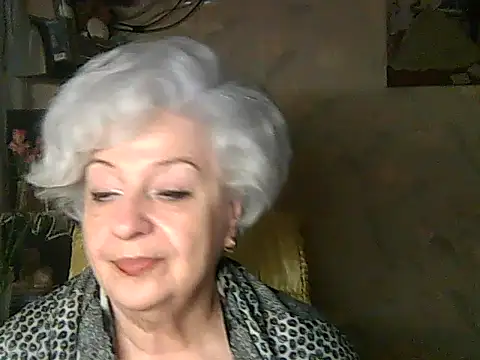 Snapshot of ValeriaKroww chatting on April 24, 2026, 4:37 am ValeriaKroww online show from April 24, 2026, 4:37 am