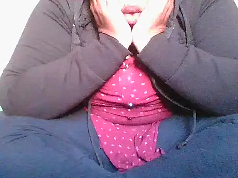 Snapshot of Mathi_cam chatting on December 23, 2025, 6:55 am Mathi cam online show from December 23, 2025, 6:55 am