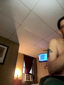 biggdaddyandqueenn online show from December 2, 2025, 1:05 pm