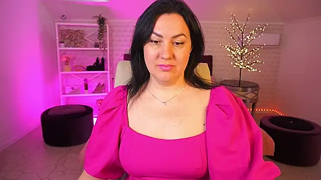 VelvetLuck online show from April 20, 2026, 5:54 am