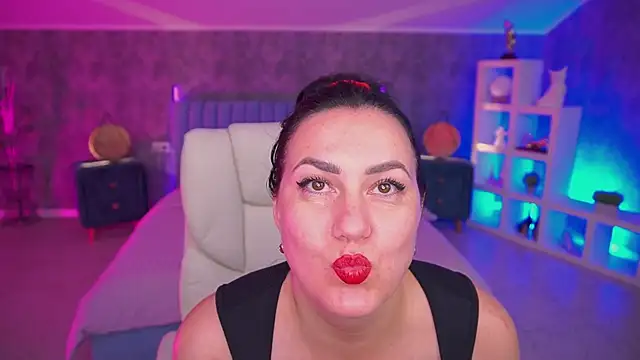 VelvetLuck online show from July 22, 2026, 12:57 am