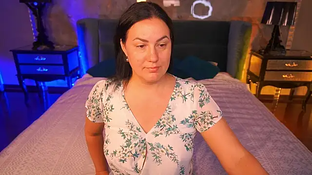 VelvetLuck online show from July 25, 2026, 6:33 am