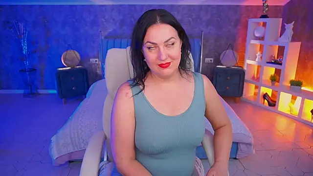 VelvetLuck online show from July 28, 2026, 9:03 pm