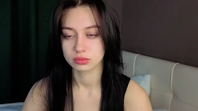 MarvisKuhIo online show from November 27, 2025, 5:31 am