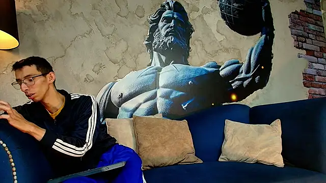 ZyroNight online show from January 5, 2026, 7:28 pm