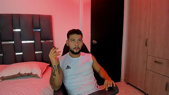 noah corvelle online show from November 11, 2025, 12:43 am