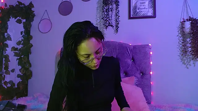 valkiry  online show from April 10, 2026, 8:57 pm