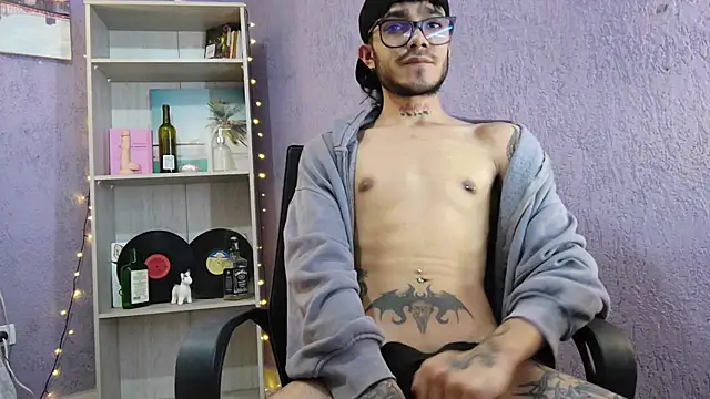 Snapshot of D4ni_king chatting on November 5, 2025, 2:33 am D4ni king online show from November 5, 2025, 2:33 am