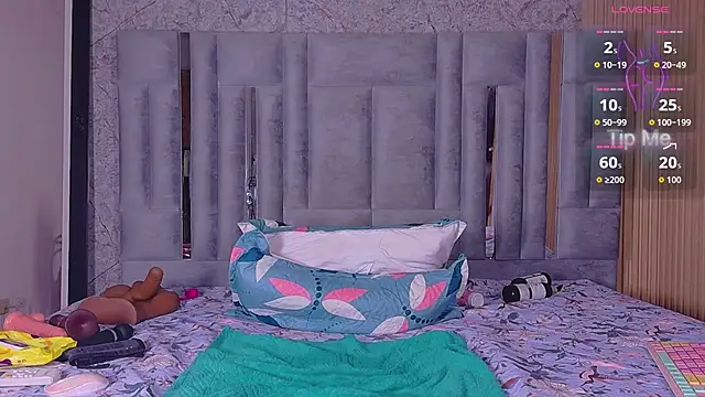 Snapshot of missfoster chatting on April 9, 2026, 6:19 am missfoster online show from April 9, 2026, 6:19 am