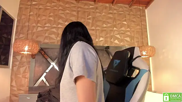 Kiara velvet   online show from April 9, 2026, 4:23 am