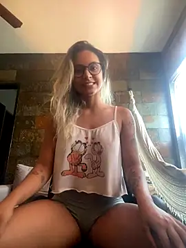 kaakzinha online show from November 5, 2025, 2:39 pm