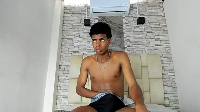 XAVI LEE online show from December 2, 2025, 7:53 pm