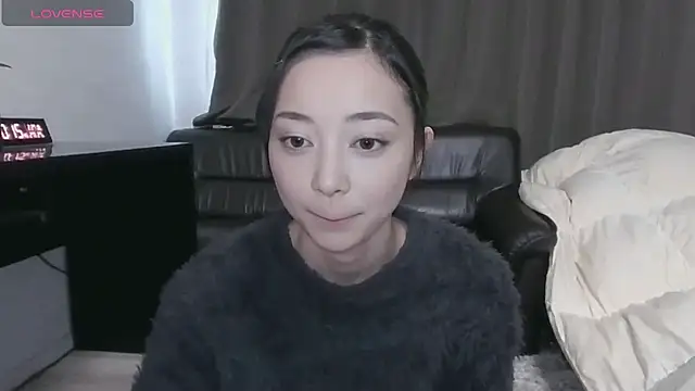 Snapshot of --Hina-- chatting on February 27, 2026, 1:16 am --Hina-- online show from February 27, 2026, 1:16 am