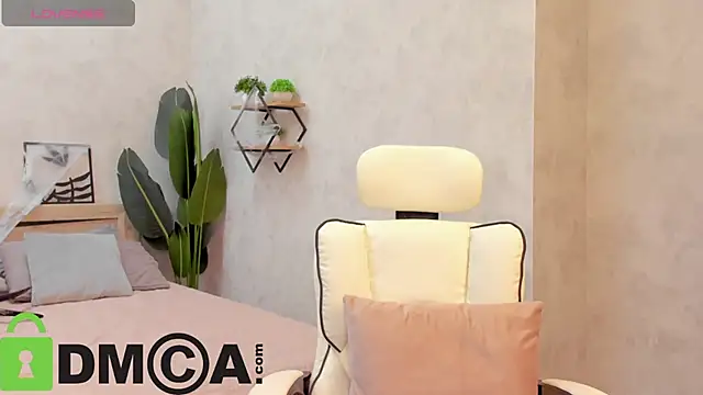 Ella Burns online show from November 5, 2025, 1:27 am