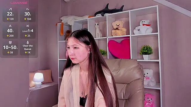 Ella Burns online show from November 11, 2025, 9:42 am