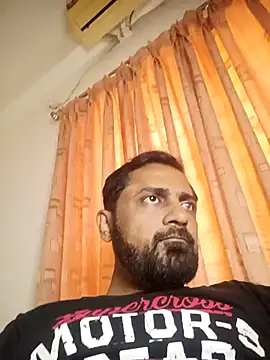 RubyEntity online show from December 17, 2025, 3:01 am