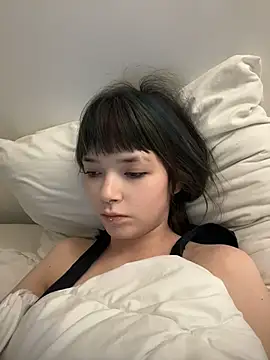 Lissssssa online show from April 14, 2026, 1:06 pm