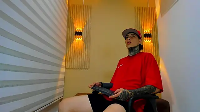 DANTE ARMSTRONG online show from November 10, 2025, 3:49 am