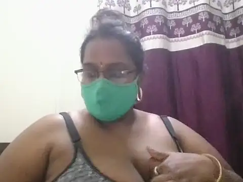 hootypriya online show from December 15, 2025, 5:06 pm