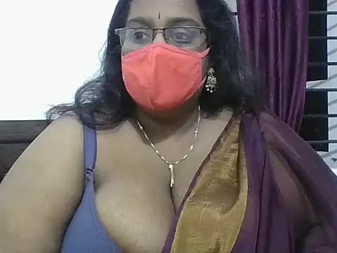 hootypriya online show from March 12, 2026, 11:33 pm