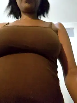 Mommy Sienna online show from December 4, 2025, 7:00 pm