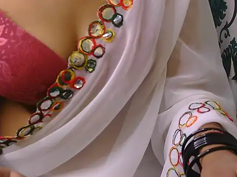 Snapshot of Sexy_babes123 chatting on November 5, 2025, 8:58 am Sexy babes123 online show from November 5, 2025, 8:58 am