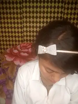 Freakingromance online show from April 5, 2026, 5:32 pm