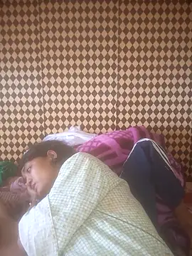 Freakingromance online show from April 19, 2026, 8:13 am