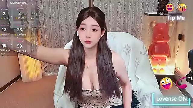 GoadedPolistes online show from April 20, 2026, 4:26 am