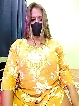 Snapshot of LoveLy-Soneya chatting on March 13, 2026, 1:07 pm LoveLy-Soneya online show from March 13, 2026, 1:07 pm