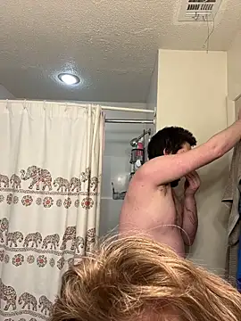 Redriddinghood8 online show from February 5, 2026, 7:46 am